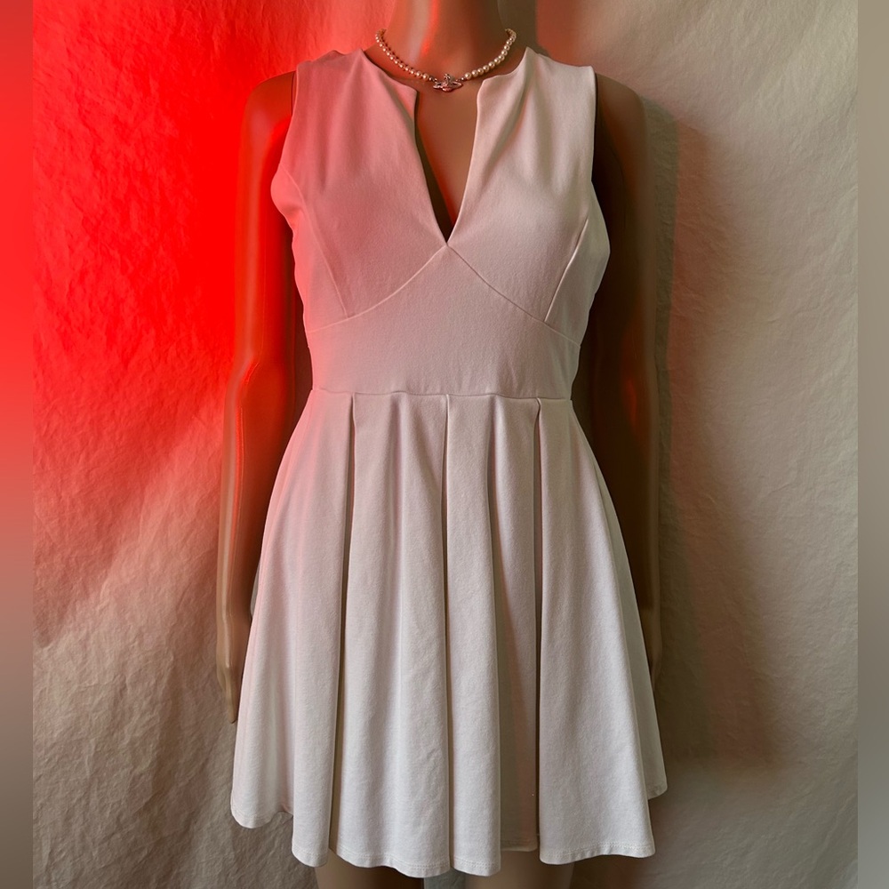 WINDSOR White Mini Dress - Picture 3 of 6